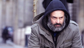 Ed Stafford bu kez sokaklarda hayatta kalmaya çalışıyor Ed Stafford bu kez sokaklarda hayatta kalmaya çalışıyor