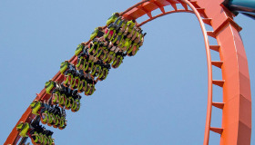 Dünyanın en hızlı roller coaster trenleri Dünyanın en hızlı roller coaster trenleri