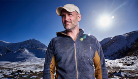 Ed Stafford: Asla pes etme Ed Stafford: Asla pes etme