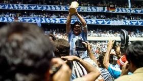 Efsane fotoğrafın ardındaki hikaye: Maradona Efsane fotoğrafın ardındaki hikaye: Maradona