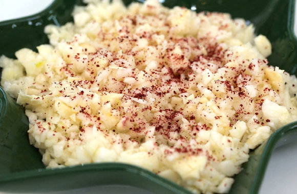 Armutlu Turp Salatası Armutlu Turp Salatası