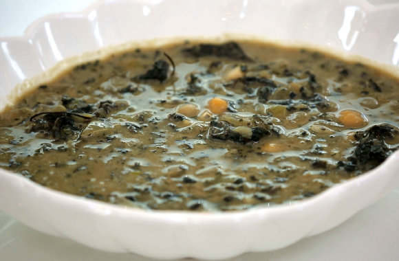 Nohutlu Isırgan Otu Çorbası Tarifi Nohutlu Isırgan Otu Çorbası Tarifi