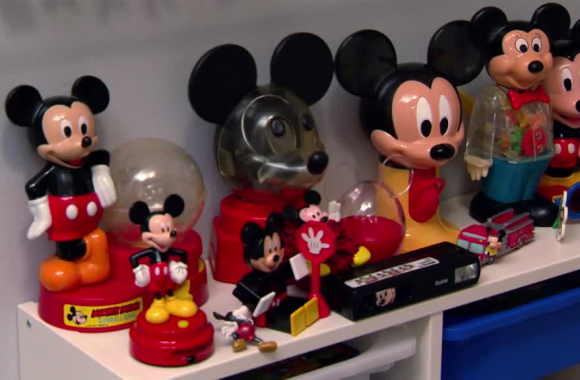 Bu evde 5 bin tane Mickey Mouse var Bu evde 5 bin tane Mickey Mouse var