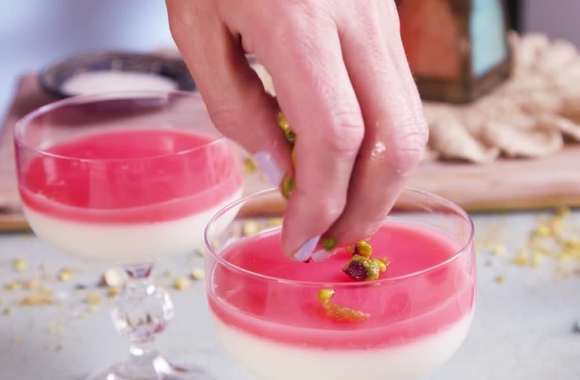 Gül Aromalı Muhallebi Gül Aromalı Muhallebi