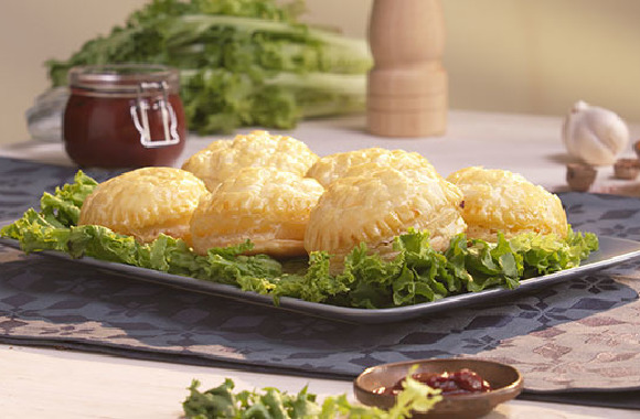 Milföyden yalancı çiğ börek Milföyden yalancı çiğ börek