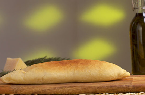 Peynirli mantarlı kapalı pide Peynirli mantarlı kapalı pide